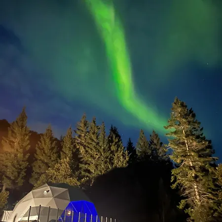 Evenes Artic Glamping Luxe tent