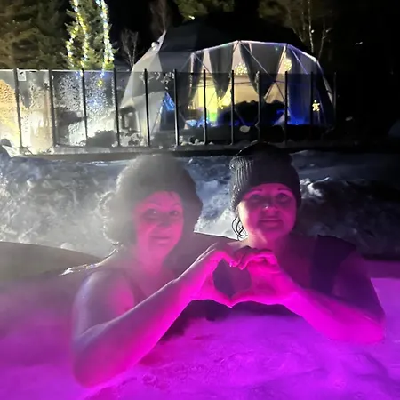 Luxe tent Evenes Artic Glamping Evenesmarkja