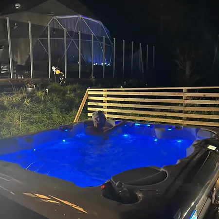 Luxusní stan Evenes Artic Glamping